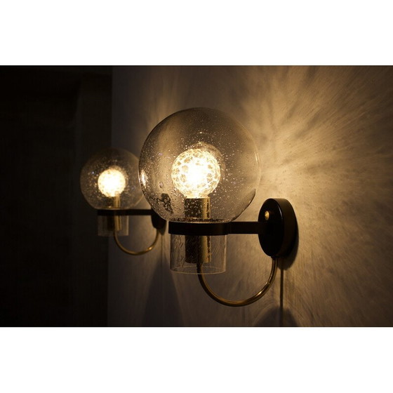 Image 1 of Vintage globe wandlamp van zwart gelakt staal en geblazen glas