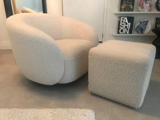 Image 1 of Eichholtz swivel chair + stool + kussen