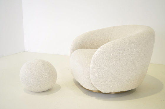 Image 1 of Eichholtz swivel chair + stool + kussen