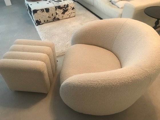 Image 1 of Eichholtz swivel chair + stool + kussen