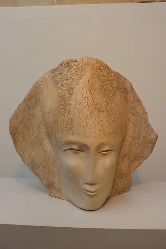 Image 1 of Serena sculptuur