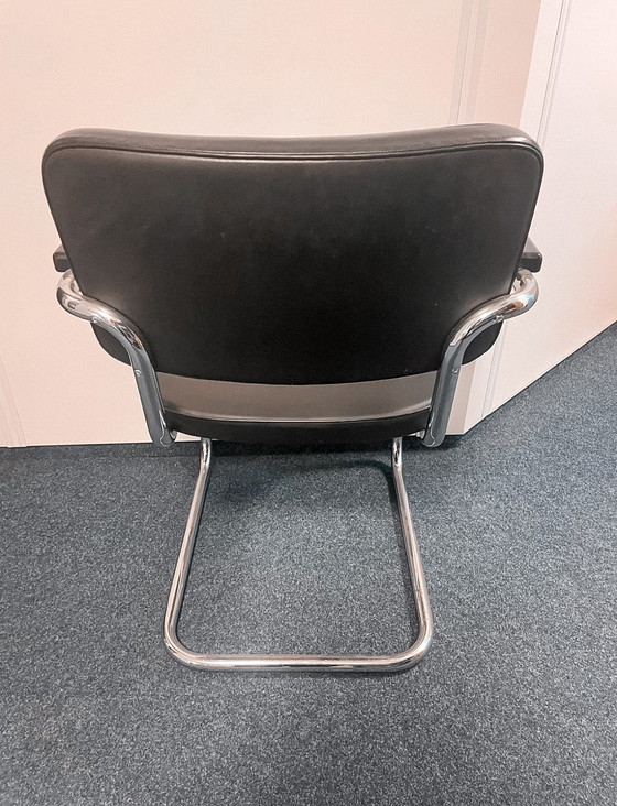 Image 1 of Thonet S64 PV sledestoel Leer