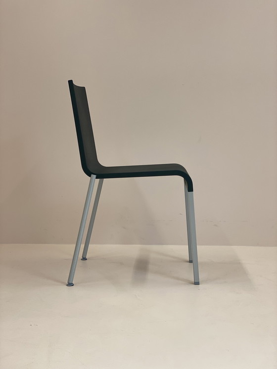 Image 1 of Vitra 03 stoel