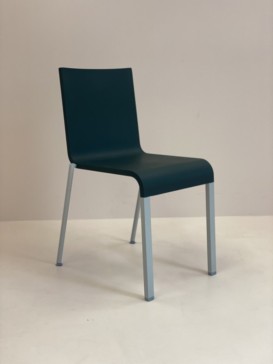 Image 1 of Vitra 03 stoel