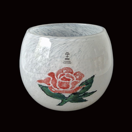 Image 1 of Ingegerd Råman (Skruf) - Bowl / Vaas met roos - Gesigneerd