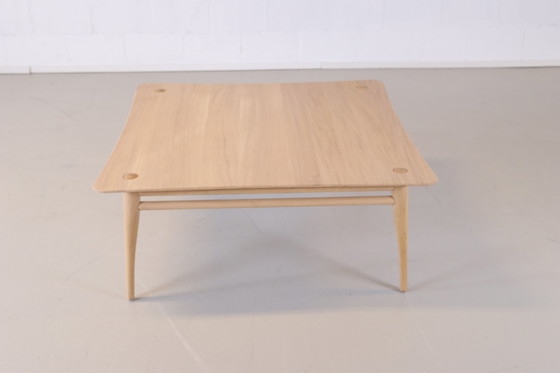 Image 1 of Revised Chilgrove Oak salontafel