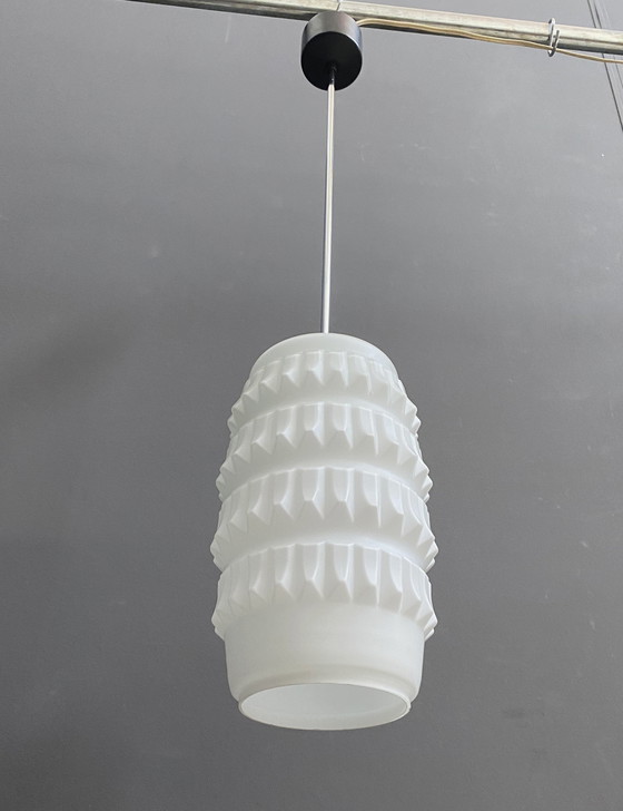 Image 1 of Witte Glazen Brutalis Hanglamp 1960S