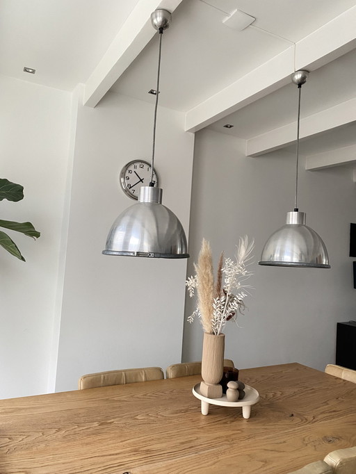 2x Italiaanse industriële design hanglampen