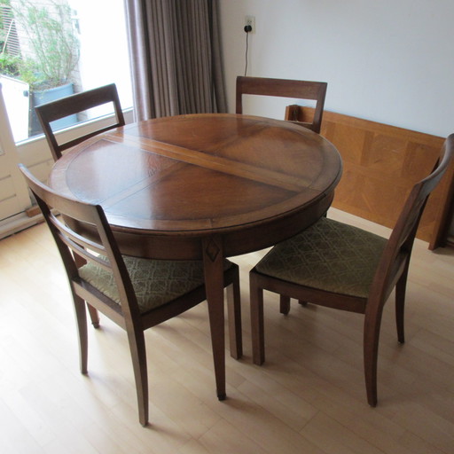 Vintage eettafel en stoelen