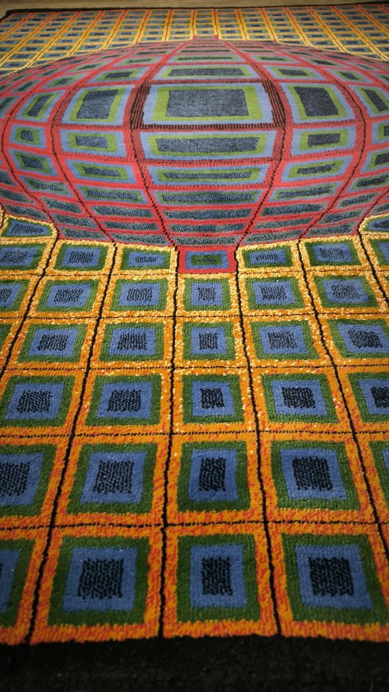 Image 1 of "Vega" Op-Art tapijt in de stijl van Vasarely, jaren 1970