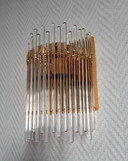 2X messing wandlampen en cascade hangers, Italië 1970