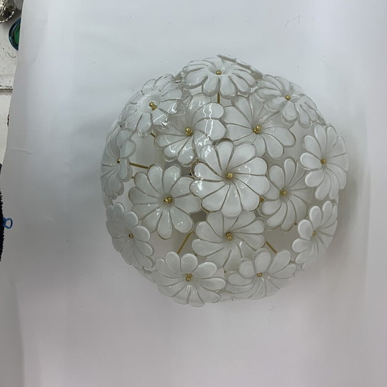Image 1 of Vintage plafondlamp met bloemen in opaline glas en goud, 1970