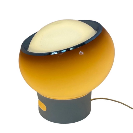 Guzzini - Lamp model 'Clan' - Space age design, Italiaans ontwerp, jaren '70 - Witte acryl voet en bruine kap