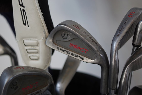 Image 1 of 1980S Cobra Golftas Met 12 Gemengde Merk Clubs - Vintage Golfset Voor Verzamelaars & Liefhebbers
