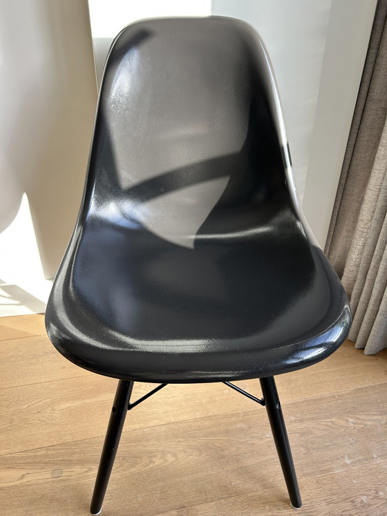 Image 1 of 8x Vintage Vitra Eames DSW Stoelen