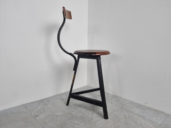 Image 1 of Vintage industriële kruk