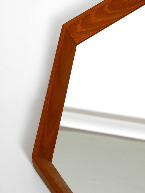 Image 1 of Zeer mooie Octagonale Teakhouten Wandspiegel uit 1960 | 45Cm | 17.7"