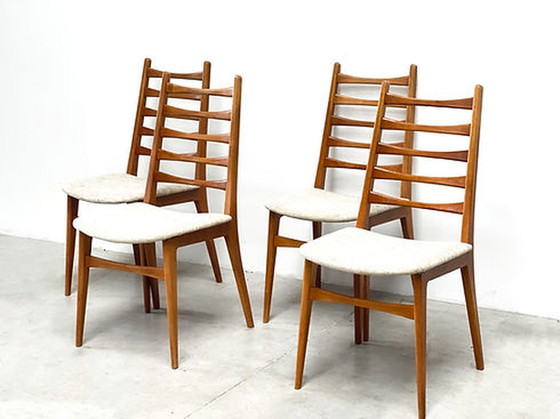 Image 1 of set van vier Deense eetkamerstoelen