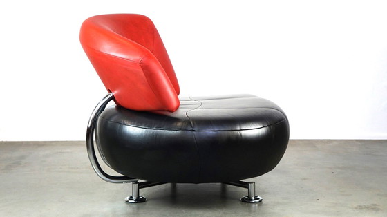 Image 1 of Vintage zwart en rood design lounge bank van LeoLux model Kikko