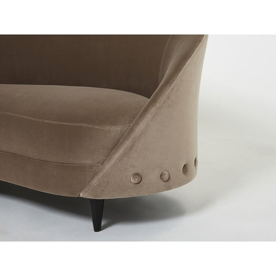 Image 1 of Vintage taupe fluwelen sofa van Federico Munari, 1960