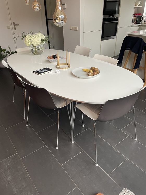 Image 1 of Fritz Hansen Superellipse eet/vergader tafel