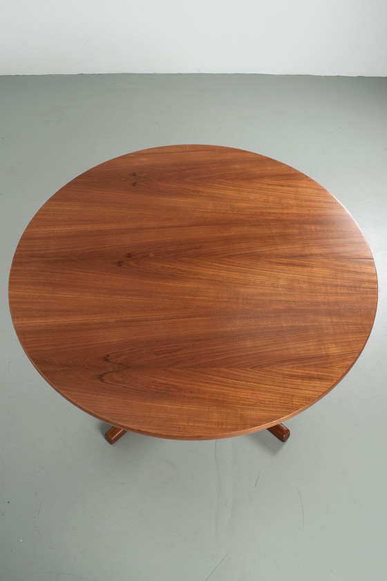 Image 1 of Rond/ovale teak uittrektafel