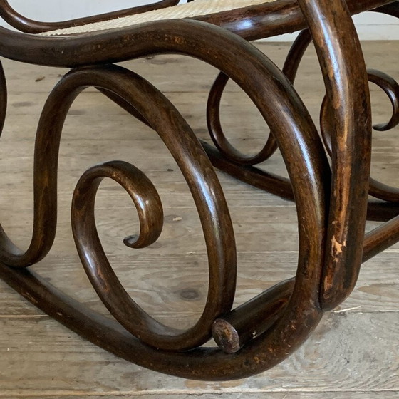 Image 1 of Vintage Thonet schommelstoel in riet