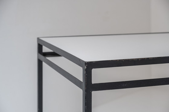 Image 1 of Industriële vintage tafel uit de jaren 1950s.