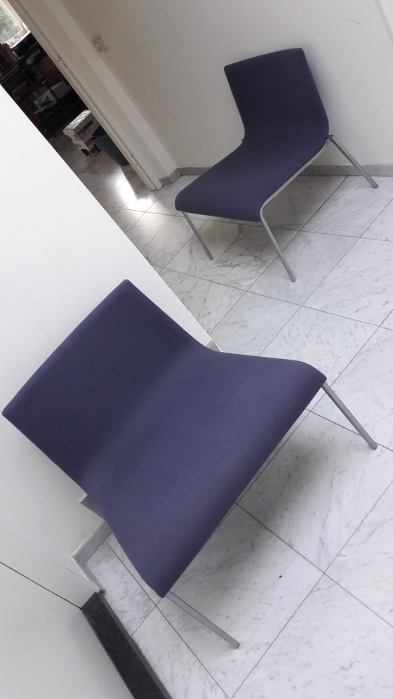 Image 1 of 2x Ligne Roset lounge stoelen, in donker blauw