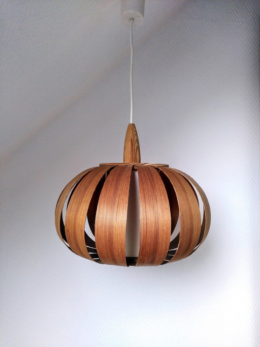 Scandinavische hanglamp, houtfineer. Circa 60