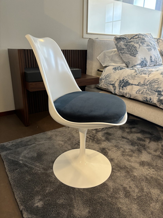 Image 1 of Original Knoll Tulip dining chair white or Black rilsan + velvet cushion