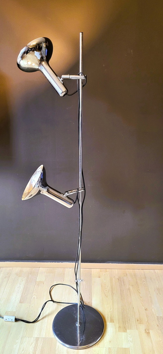 Image 1 of Verchroomde metalen vloerlamp