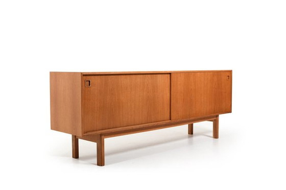 Image 1 of Model No. 21 Eiken dressoir van Omann Jun, jaren 1960