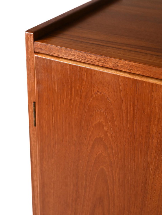 Image 1 of Scandinavische teakhouten buffetkast uit 1960S, Mid Century Modern Dressoir Met Afsluitbare Deuren