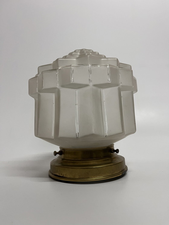 Image 1 of Skyscraper Plafonnière Vintage Art Deco Getrapte Kap Mat Glas Messing Armatuur 