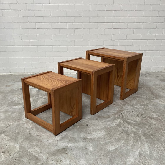 Image 1 of Vintage Nesting Tables Bijzettafels