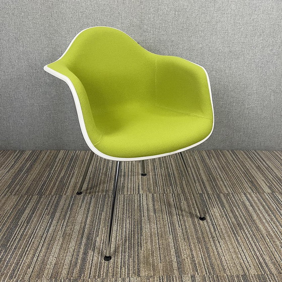 Image 1 of Vitra Eames Plastic Fauteuil Dax Stoel