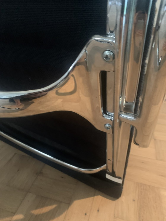 Image 1 of Charles Eames Vitra Aluminium Stoel EA 108