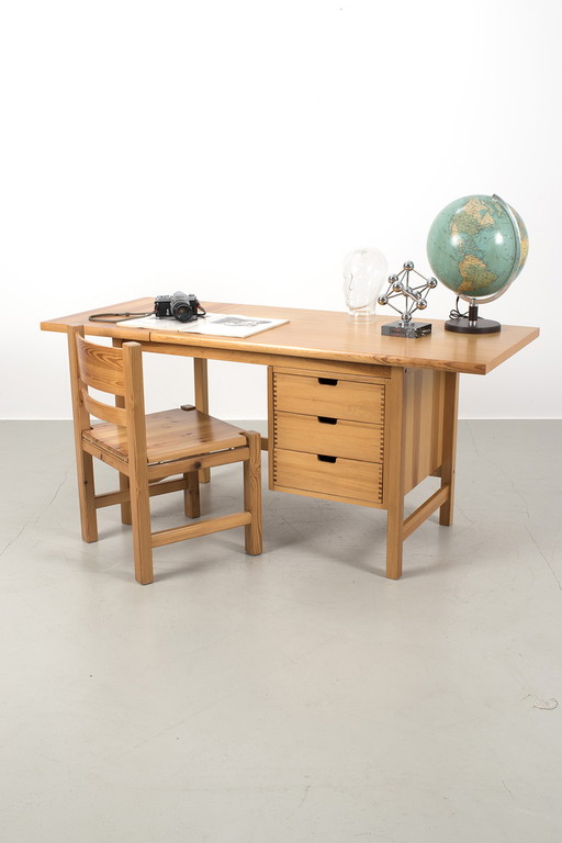 Grenen houten bureau