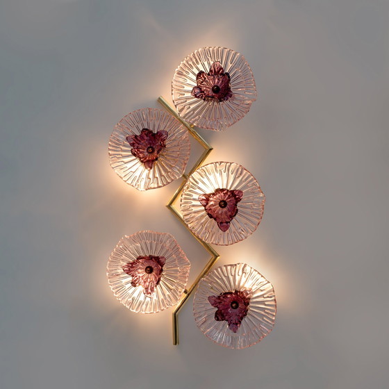 Image 1 of Paar moderne Italiaanse Murano glas en messing bloemen wandlampen