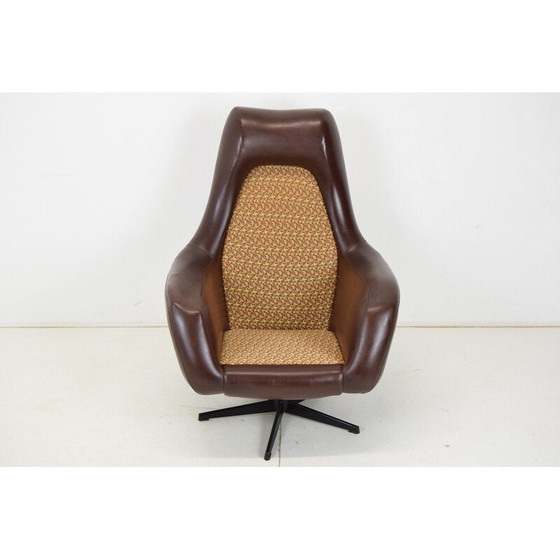 Image 1 of Mid-eeuwse draaifauteuil in kunstleer, Tsjecho-Slowakije 1980