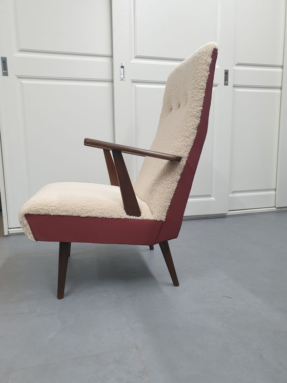 Image 1 of Vintage Easychair Nieuw Gestoffeerd.