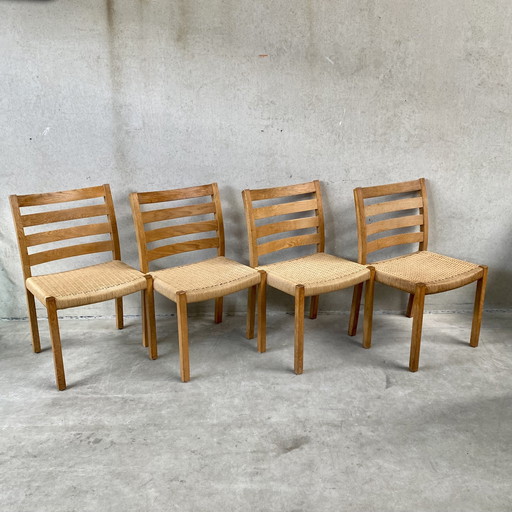 4X J.L Møller Eetkamerstoelen