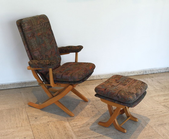 Image 1 of Opklapbare fauteuil en voetensteun, jaren 70.