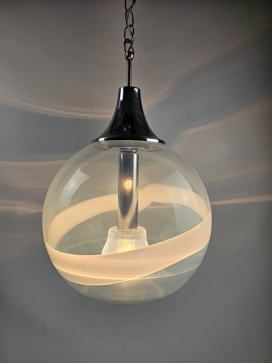 Image 1 of Italiaanse Glazen Hanglamp Met Witte Lijn