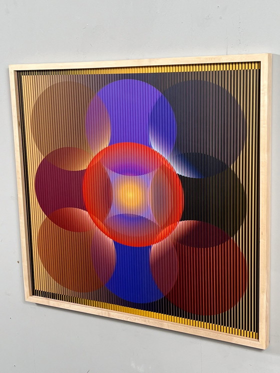 Image 1 of Lena László Voor Studio Exact, Lenticulair/3D-reliëf op aluminium plaat met laminering '27 verschillende cirkels', gelimiteerd