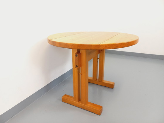 Image 1 of Charlotte Perriand Les Arcs Vintage Ronde Grenen Eettafel 60s 70s