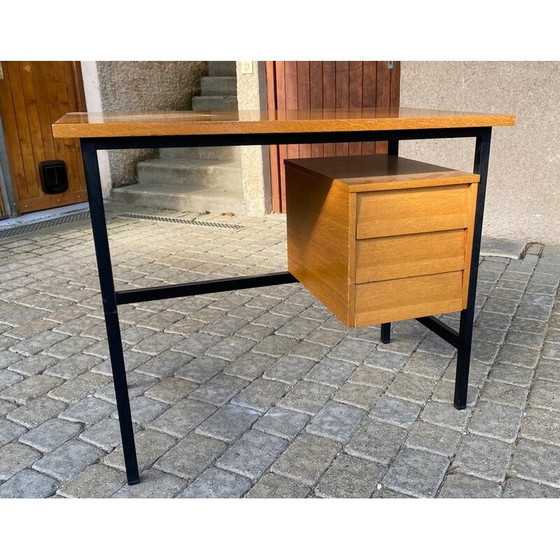 Image 1 of Vintage bureau in eikenfineer en zwartgelakte stalen structuur