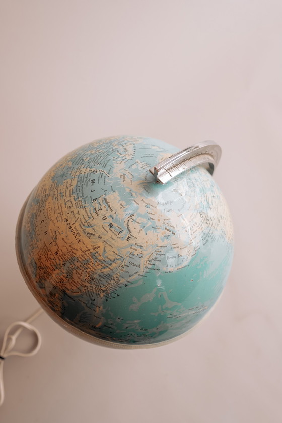 Image 1 of Vintage globe lamp