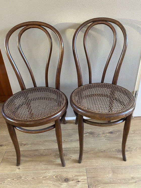 Image 1 of 2 Vintage Thonet Bentwood Stoelen